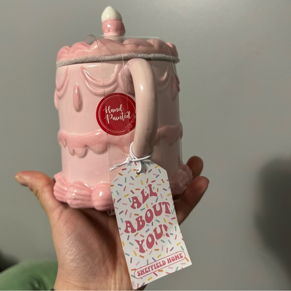 NWT PINK CAKE MUG WITH LID - Picture 2 of 2